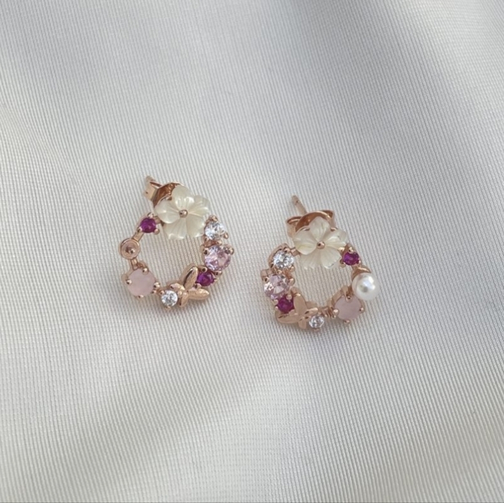 NWT Ramla Flower Circle Earring